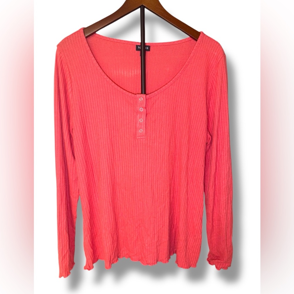 Torrid Light Weight Rib Hacci Henley Long Sleeve Coral Top - size 1 (XXL) EUC